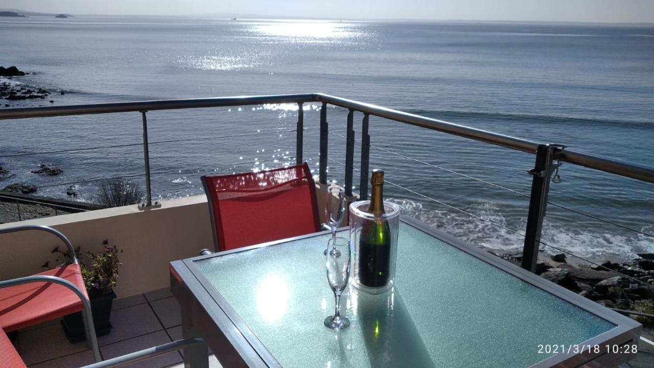 Appartement Cosy Les Pieds Dans L'Eau, Vue Mer Exceptionnelle โครซง ภายนอก รูปภาพ